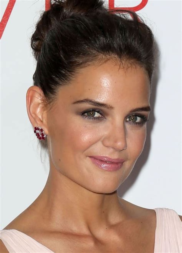 The beautiful Katie Holmes Eye shapes, Katie holmes, Oval face