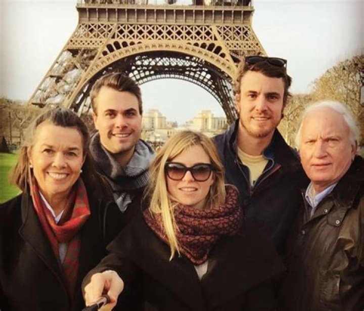 The Shep Rose family situation Ok! Here's the Situation O!HitS