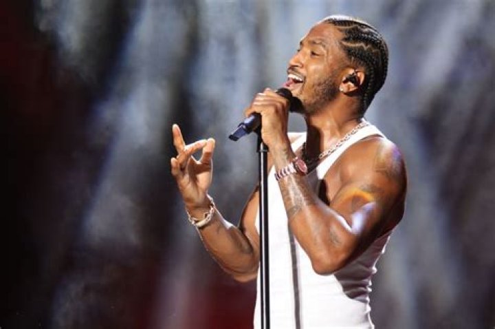 Trey Songz &lsquo;Chapter V&rsquo; Features Brother&rsquo;s Production, Relationship
