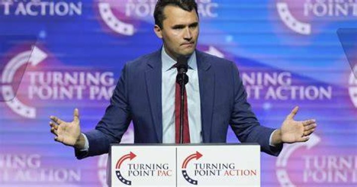 Turning Point founder Charlie Kirk speaks on socialism The Daily Illini