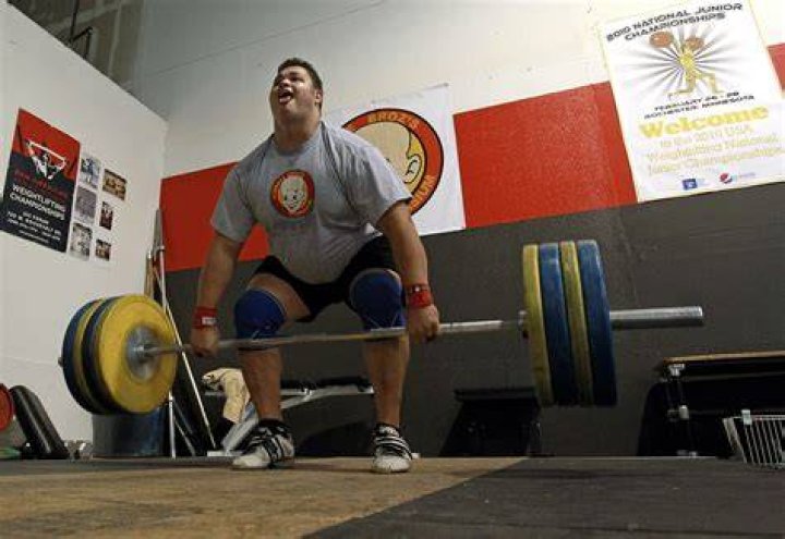 USA Weightlifting Champ Pat Mendes works out Las Vegas ReviewJournal
