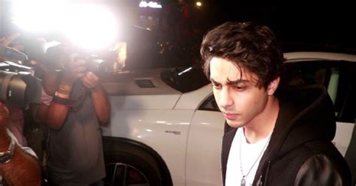 Video Aryan Khan was seen partying in the club after getting a clean