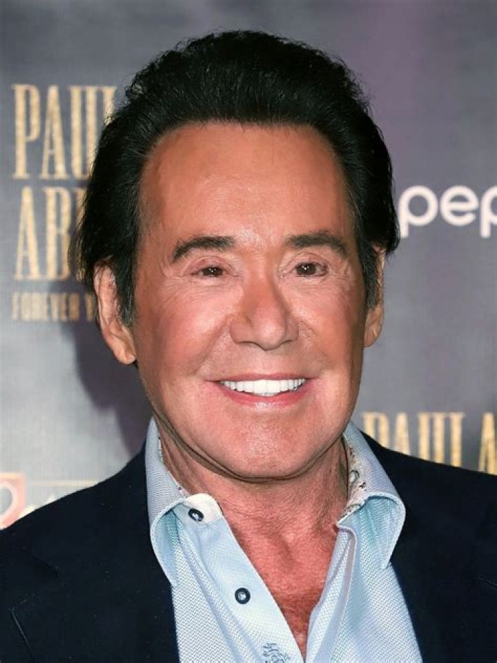 Who Are Wayne Newton's Kids? Meet Daughters Erin and Lauren!