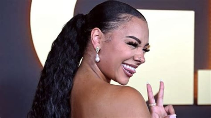 Who is Alix Lapri? Age, Height, Husband, Net Worth, Ethnicity