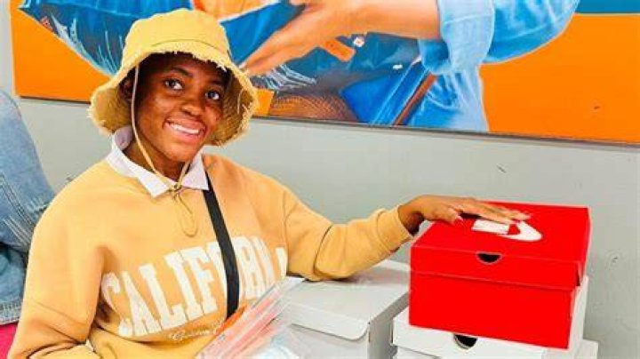 Woman makes £80,000 a month on OnlyFans thanks to her height and fridge