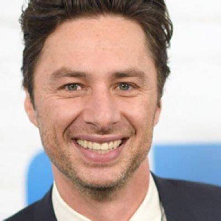 Zach Braff Bio, Wiki, Age, Height, Wife, Kids, Brothers, Movies and Net